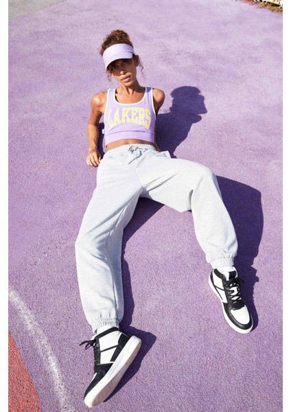 NBA Lakers Lisanslı Halter Yaka Çıkarılabilir Pedli Askılı Spor Sütyen V9386AZ21AU modelleri