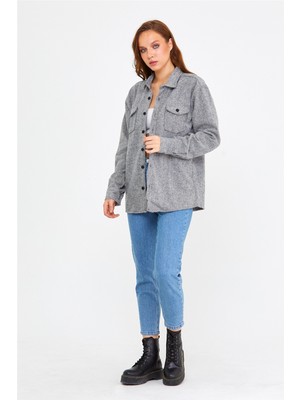 Tarz Cool Kadın Gri Slim Fit Cepli Düz Oduncu GÖMLEK-KKKODG001R10S