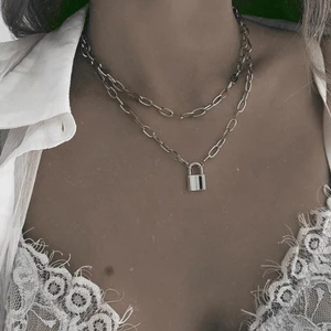 X-lady Accessories Gümüş Rengi Gerdanlık 2 Katlı Sevimli Dikdörtgen Zincir  Kilit Kolye