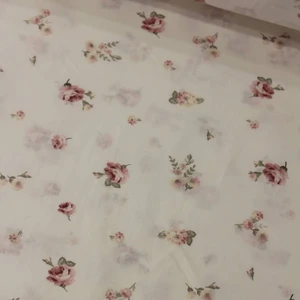 Daisy Star Gül Kurusu Minik Gül Nevresimlik Poplin Kumaş