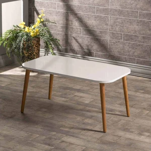 Orta Sehpa Ahşap Üst Yüzey ve Ceviz Ayaklarla Modern Beyaz Tasarım