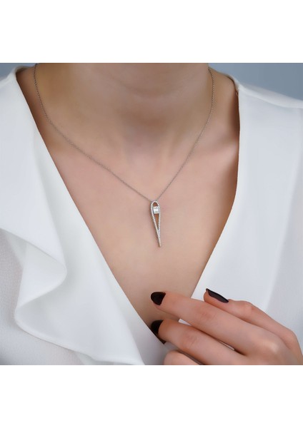 0,41 Karat Baget Pırlanta Kolye fiyatları