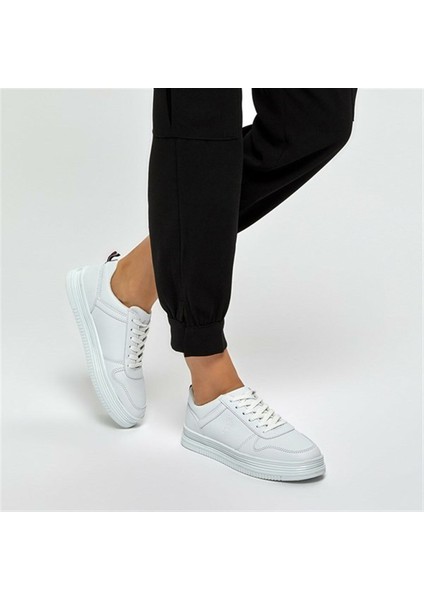 Suri Beyaz Kadın Spor Ayakkabı V3