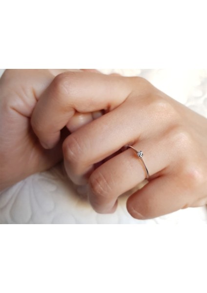 G Renk 0,05 Karat Pırlanta Tektaş Yüzük 0404R0074 fırsatları
