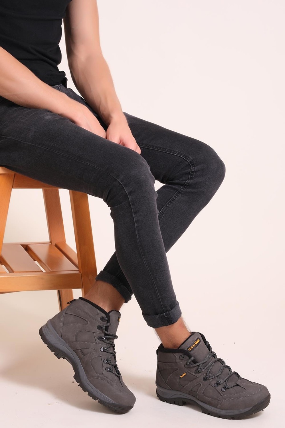 Tonny Black Unisex Füme Su Geçirmez Deri Trekking Bot, Bağcıklı, Kaymaz ve Rahat Tabanlı Outdoor Ayakkabı görsel 2