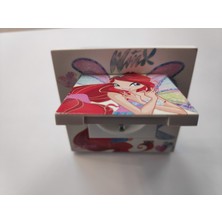 Viko Karre Winx Bloom Kapaklı Topraklı Çocuk Korumalı Priz