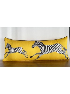 Kırlentim E712 Sarı Zemin Koşan Zebra Biyeli Kırlent Kılıfı