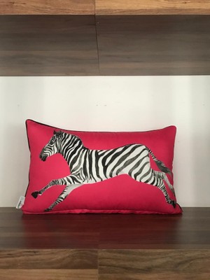 Kırlentim E712 Fuşya Zemin Koşan ZEBRA-3050 Biyeli Kırlent Kılıfı