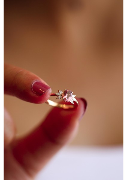 Morganit Taşlı Lotus Pırlanta Yüzük fırsatları