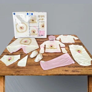 Tangmoda Kız Bebek Hastane Çıkışı 10 Parça Pembe Çiçek Desenli