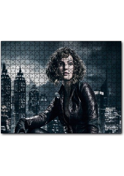 Cakapuzzle Catwoman Camren Bicondova 255 Parça Puzzle Yapboz Mdf (Ahşap)