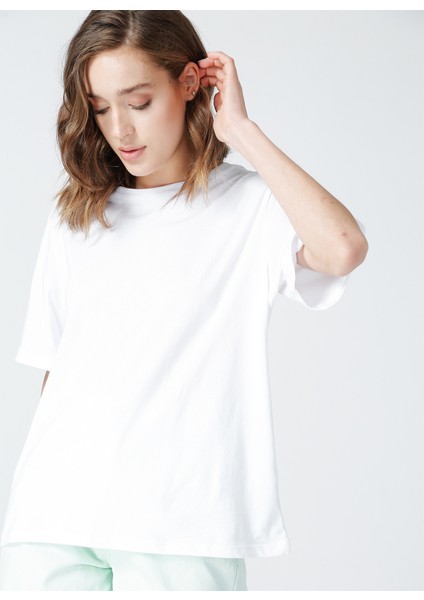 Bisiklet Yaka Düz Beyaz Kadın T-Shirt DANTITA fiyatları