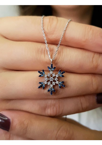 Kadın Kar Tanesi Mavi Renk Geçişli 925 Ayar Gümüş Kolye fiyatları