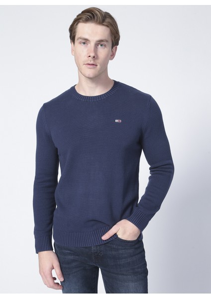 DM0DM11856C87 Tjm Essential Crew Ne Bisiklet Yaka Regular Fit Düz Lacivert Erkek Sweatshirt fiyatları