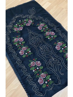 Ayhan Ayhanhome Çeyizlik Kaneviçe Işleme Nakışlı Siyah Saten Seccade