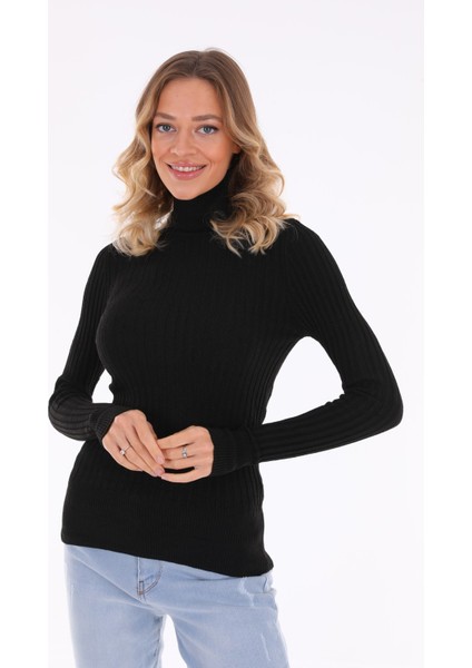 Standart Beden Likralı Boğazlı Triko Kazak