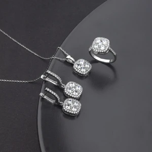 Ravza Gümüş 925 Ayar Gümüş Pırlanta Model Beş Taşlı Kare Takı Seti