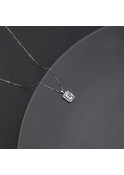 925 Ayar Gümüş Baget Taşlı Kolye fiyatları