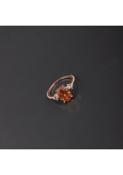 925 Ayar Gümüş Topaz Taşlı Nokta Kollu Yüzük