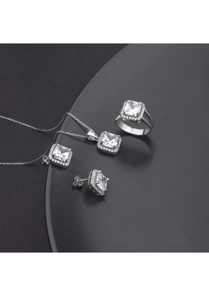 925 Ayar Gümüş Baget Taşlı Kare Model Takı Seti fiyatları