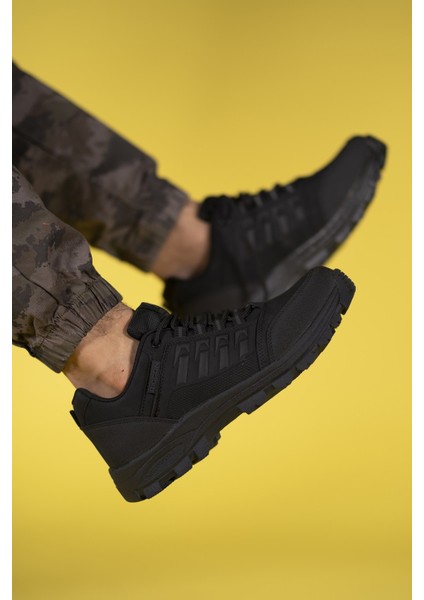 Unisex Trekking Bot – Suya ve Soğuğa Dayanıklı, Koku Önleyici Astar, Kaymaz Bağcıklı Taban, Outdoor Kullanım