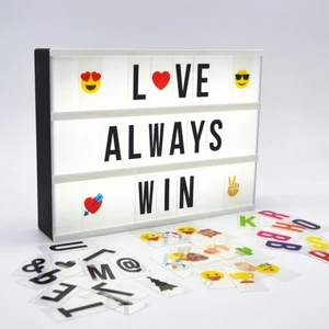 Işıklı Renkli Harfli Dekoratif LED Tabela Pano  10,5  x 7 cm