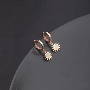 Ravza Gümüş 925 Ayar Gümüş Güneş Sallantılı Küpe