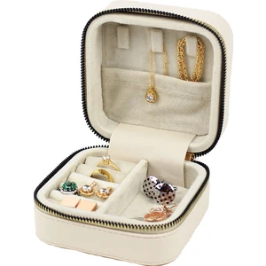 Deri Fermuarlı Bölmeli Seyahat Mücevher/takı Çantası Krem