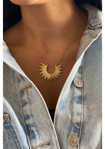 Gold Tırtıklı Yarım Güneş Kolye