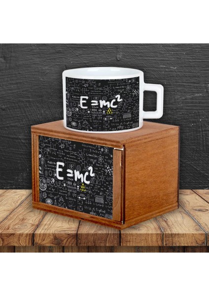 Einstein Yastık Einstein Kutulu Kupa Hediye Seti