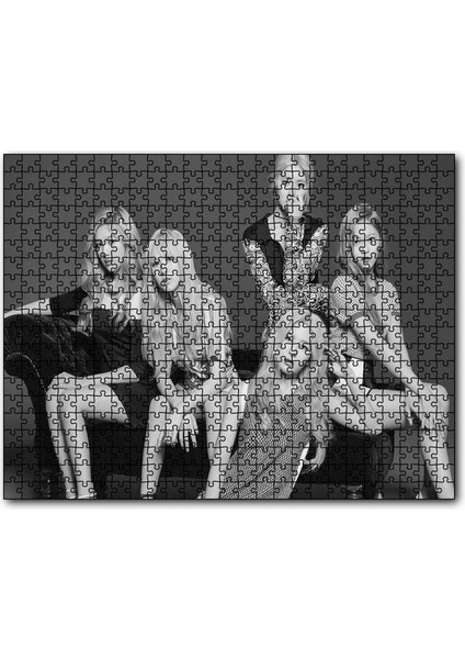 Black Pink Kore Pop Siyah Beyaz 120 Parça Puzzle Yapboz Mdf (Ahşap)