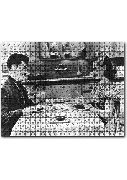 Chaplin ve Goddard Modern Zamanlarda 500 Parça Puzzle Yapboz Mdf (Ahşap)
