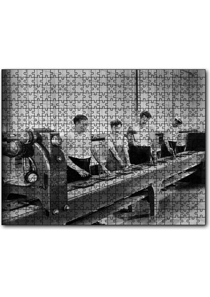 Modern Zamanlarda Charlie Chaplin 120 Parça Puzzle Yapboz Mdf (Ahşap)