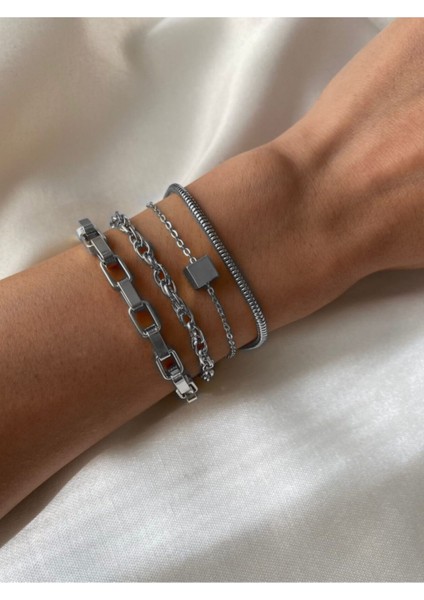 Küp Detaylı Dörtlü Kombin Bileklik Gümüş Renk