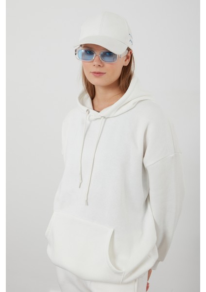 Tena Moda Kadın Ekru Üç İplik Kanguru Cepli Kapüşonlu Sweatshirt