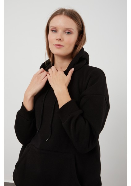 Tena Moda Kadın Siyah Üç İplik Kanguru Cepli Kapüşonlu Sweatshirt fiyatları