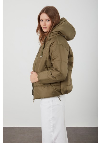 Tena Moda Kadın Haki Kapüşonlu Anorak Yanları Stoplu Mont fırsatları