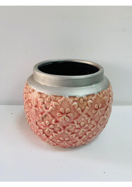 Pembe Saksı