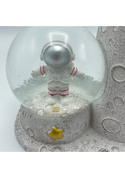 Astronot Kalemlik ve Kar Küresi Işıklı indirimleri