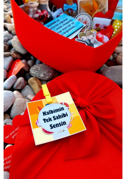 Kalp Kutuda Sevgiliye Sürpriz Dolu Paket Doğum Günü Yıldönümü Romantik
