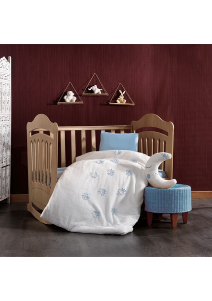 Collection 4 Parça %100 Pamuk 3D Çiçek Desenli ve Ay Yastıklı Bebek Nevresim Takımı