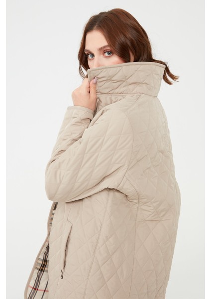 Kadın Kapitone Ceket Bej indirimleri