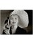 Marilyn Monroe Güllü Beyaz Şapkası Gülümsemesi 120 Parça Puzzle Yapboz Mdf (Ahşap) 1