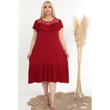 Yakası Dantel ve Fırfır Detaylı Kısa Kol Abiye Elbise