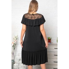 Özel Tasarım Yakası Dantel ve Fırfır Detaylı Kısa Kol Elbise
