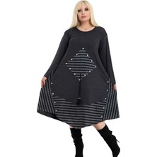 Kheos Eteği Asimetrik ve Bloklu Kare Cepli Uzun Kol Dökümlü Elbise