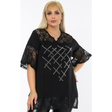 Kheos Önü Taş Baskılı Dantel Detaylı V Yaka Kısa Kol Yırtmaçlı Tunik