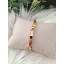 Takımakı Cartier Bileklik Taşlı Ince Model Çelik Üzeri Altın Kaplama (Kararmaz Paslanmaz)