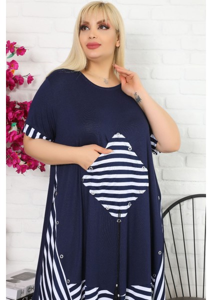 Eteği Asimetrik ve Bloklu Kare Cepli Kısa Kol Dökümlü Elbise fırsatları