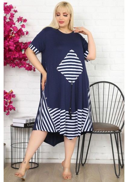 Eteği Asimetrik ve Bloklu Kare Cepli Kısa Kol Dökümlü Elbise indirimleri